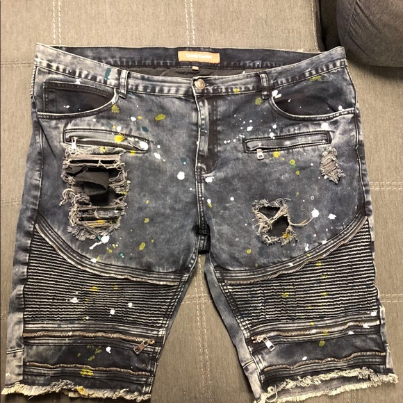 Deep discount MEN DESIGNER JEAN SHORTS SIZE 42